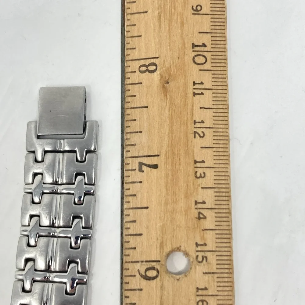 Vintage Montreux Watch Men Silver Tone 34mm Brushed Minimal New Battery 7.25